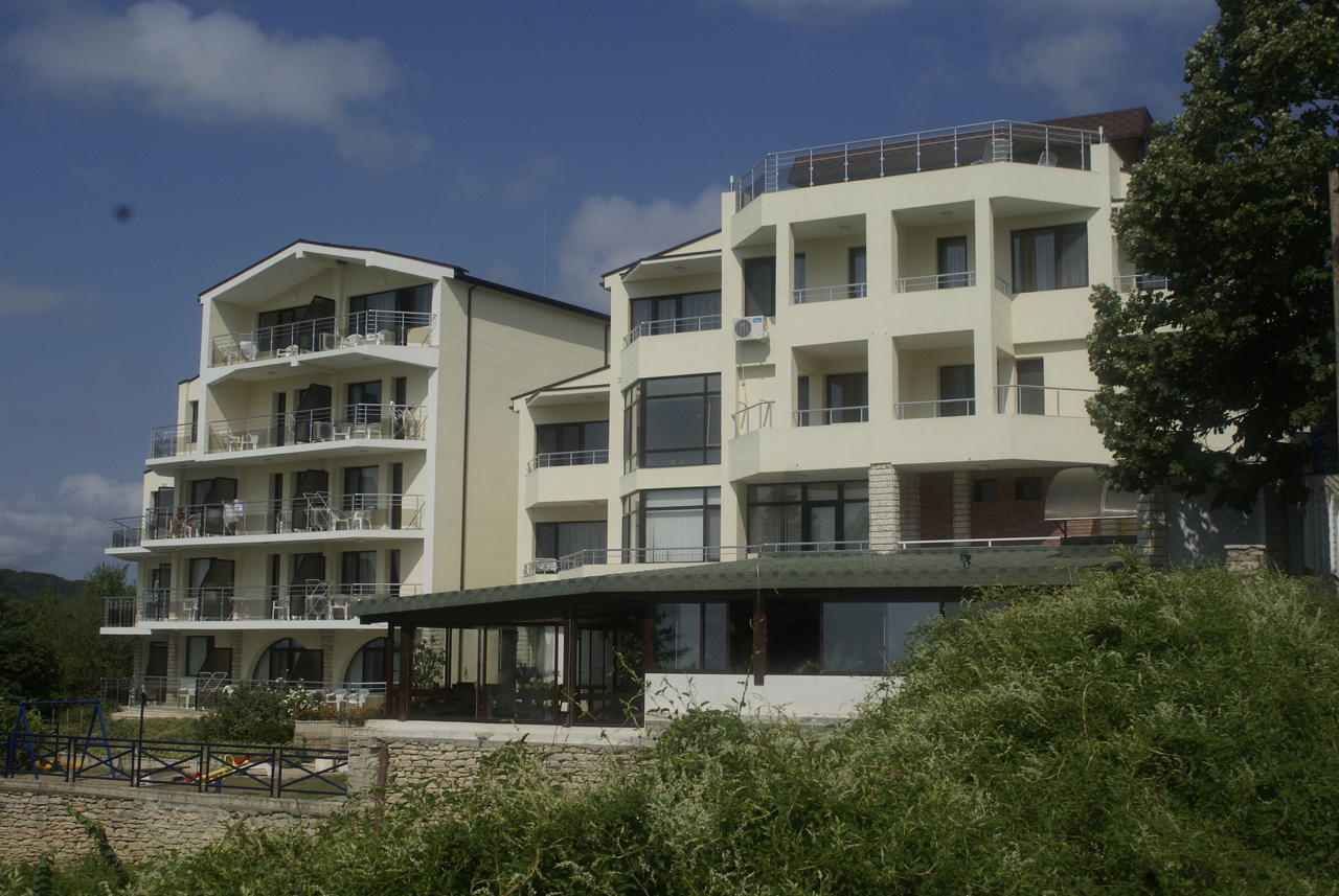 Family Hotel Venera カヴァルナ エクステリア 写真